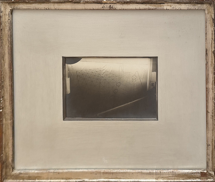 MAN RAY, "Trois parasols pour dames et cavaliers delicats", 1927